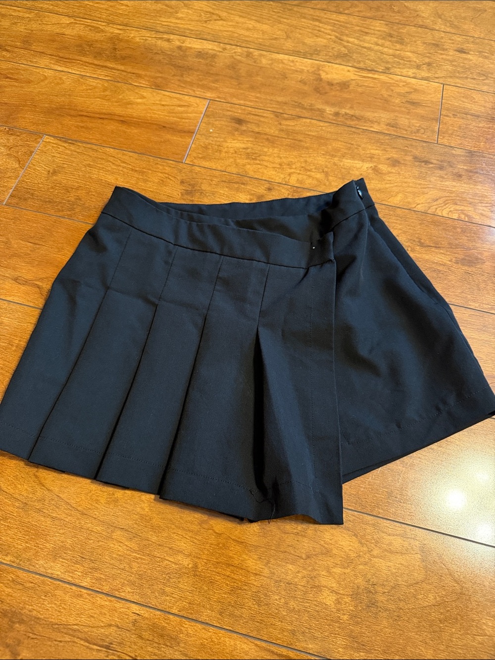 PacSun Black Pleated Skirt